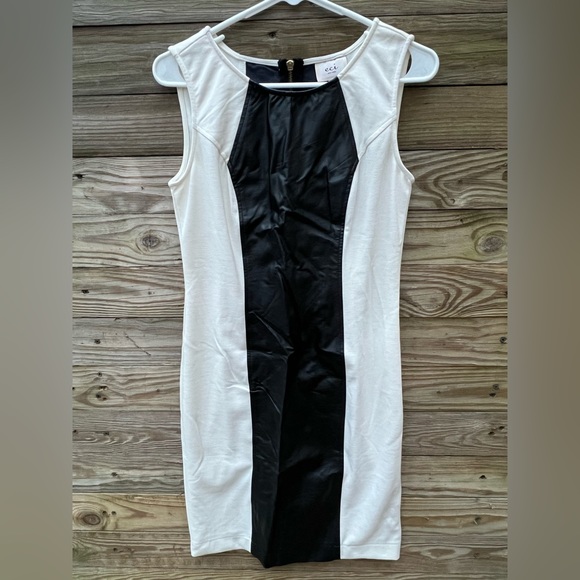 ECI New York Women’s Dress With Faux Leather Strip Down Center in Front and Back - Picture 1 of 6